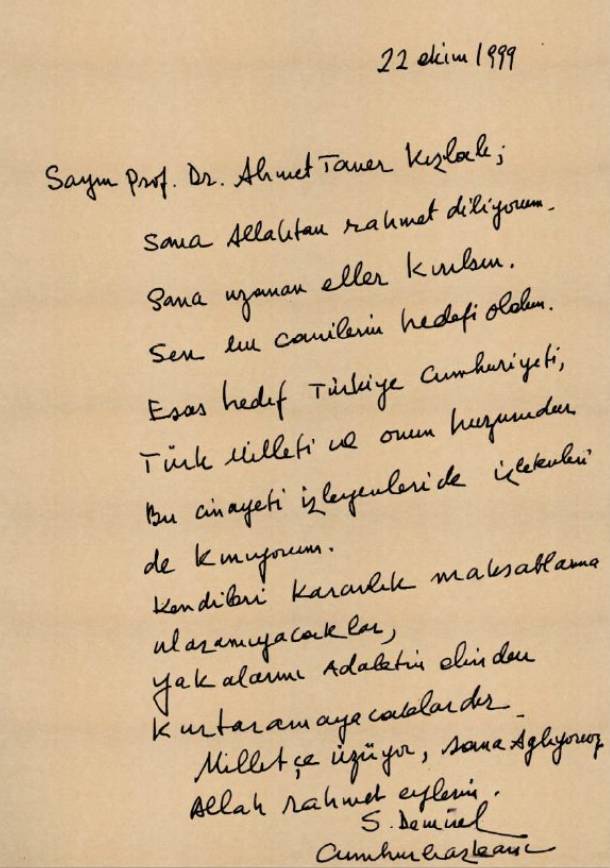 Ahmet Taner Kışlalı'nın ölümünün 23. yılı: Dönemin siyasilerinin el yazılarıyla Kışlalı mesajları 10